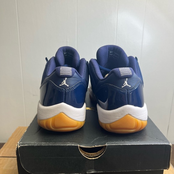 Jordan Other - Jordan 11 Navy gum size 9 2016